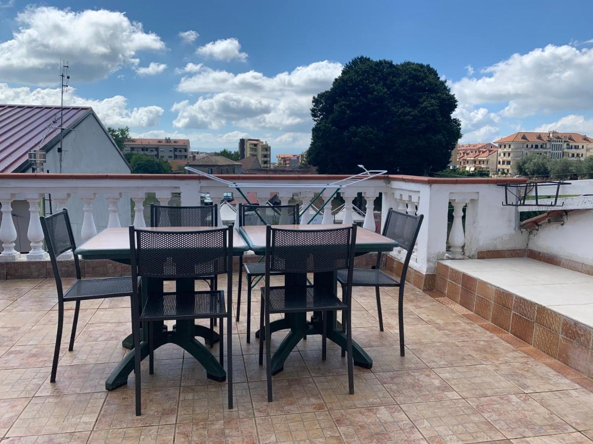 Casa Vacanze Autonoma Brevi Periodi Vibo Valentia Exterior foto